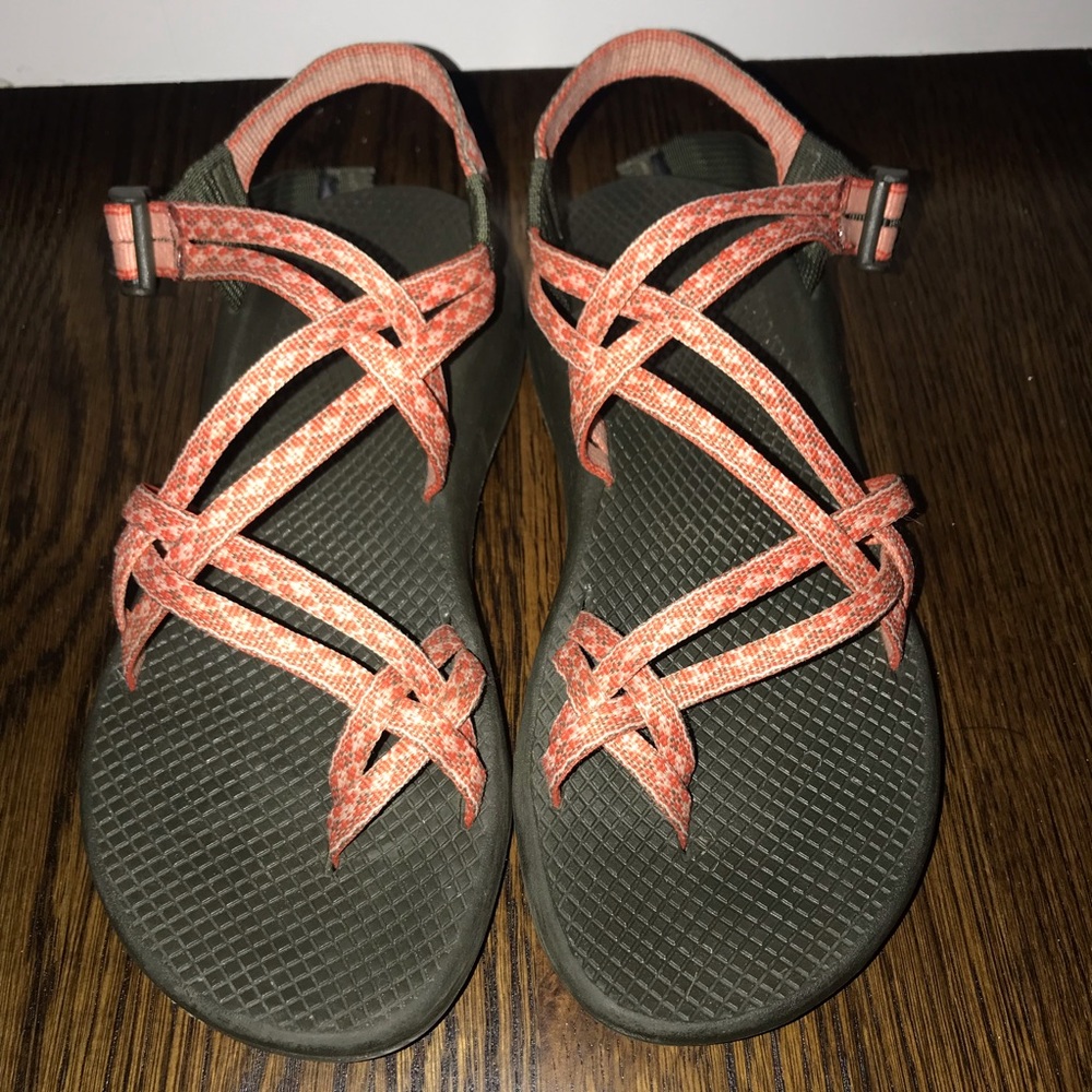 Used chacos! In good condition!